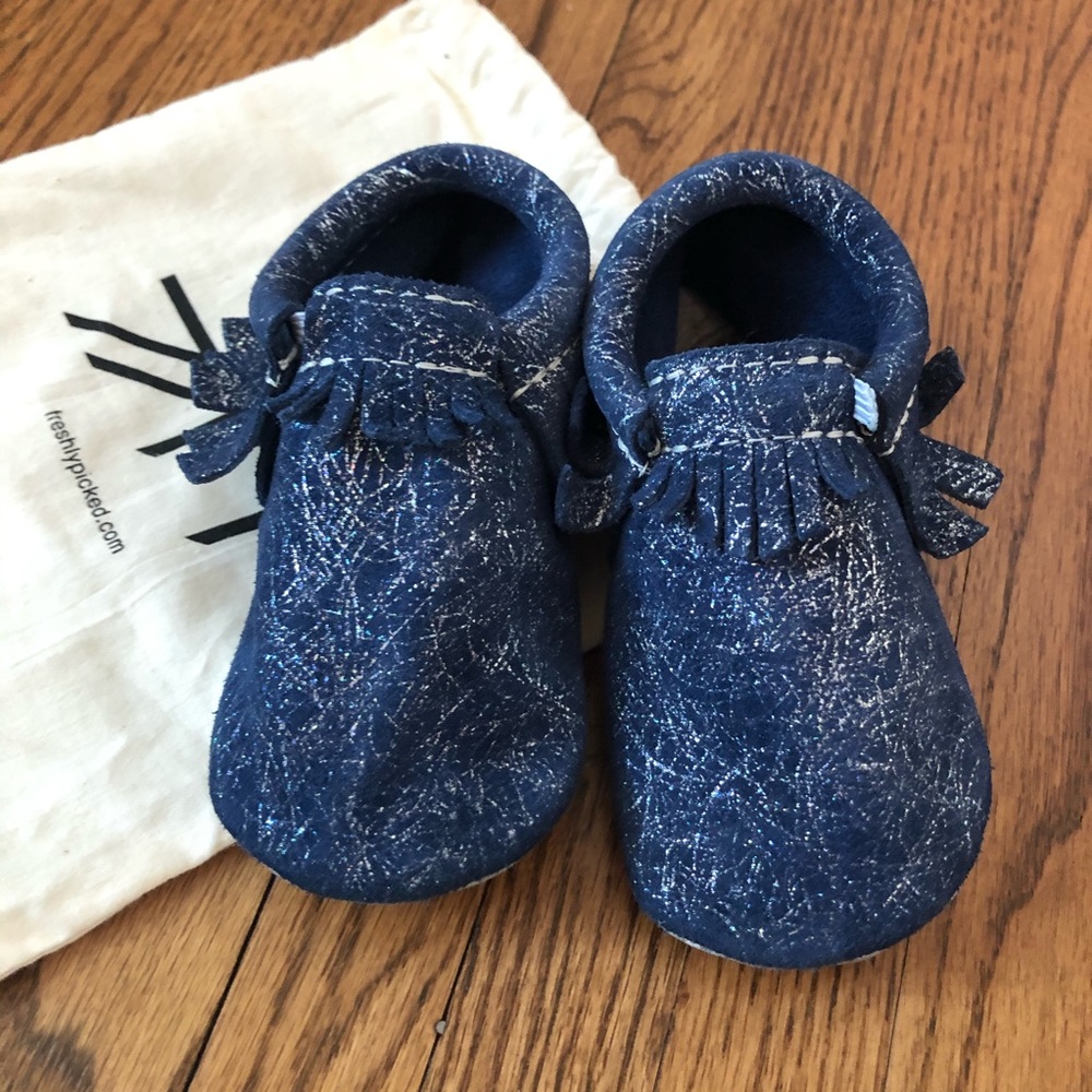 Navy and Silver Freshly Picked City Moccs Size 6